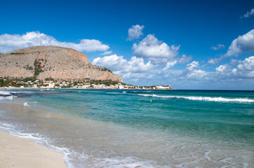 Fototapeta na wymiar The beautiful beach of Mondello near Palermo, Sicily, Italy