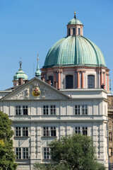 Fototapeta na wymiar Kreuzherrenkirche in Prag