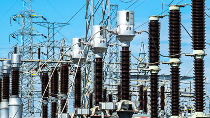 Large high voltage power station