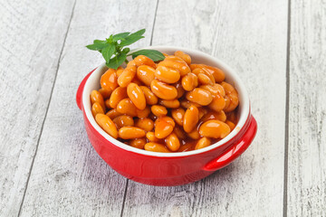 White beans with tomato sauce
