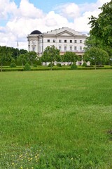 Obraz premium Baturin, Ukraine - June 2020: Beautiful view on Razumovsky Palace in Baturin, Ukraine, Chernigiv region. The palace and park complex of Kiril Razumovsky. Landscape and park design.