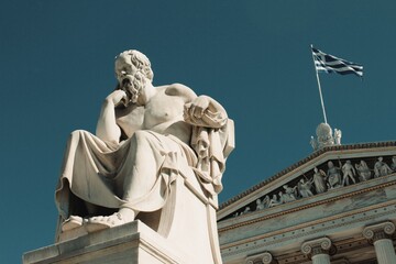 Obraz premium Statue of the ancient Greek philosopher Socrates in Athens, Greece, October 9 2020.