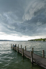 Aufziehendes Sommergewitter am Starnberger See