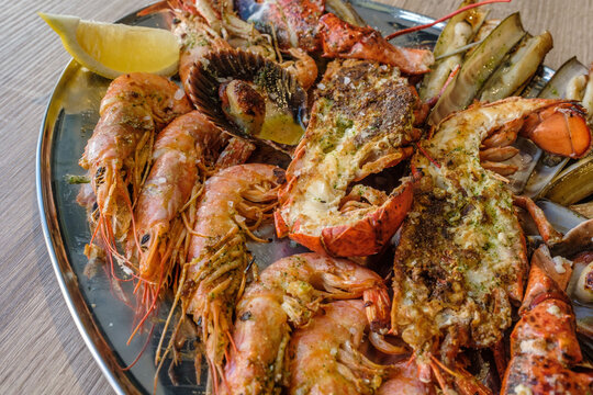 variedad de marisco galicia mariscada