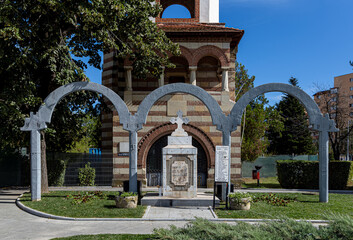 The monument of the heroes at the  Metropolitan church   in Targoviste, Romania.  