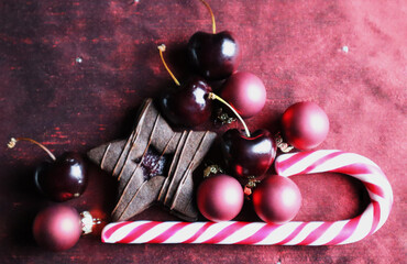 Kirsch-Schokolade Stern Plätzchen. Weihnachtsarrangement