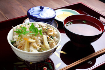 タケノコご飯