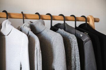 Monochromatic clothes rack