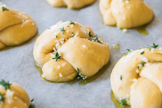 Garlic knots