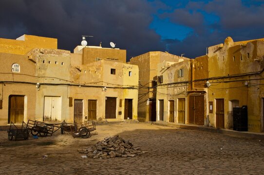 Benis Bilder Durchsuchen 1,672 Archivfotos, und Videos