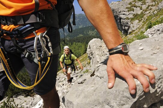 Climbers, Gamssteig climbing route, Steinplatte Mountain, outdoor, Reit im Winkl, Chiemgau, Upper Bavaria, Bavaria, Germany, Tyrol, Austria, Europe