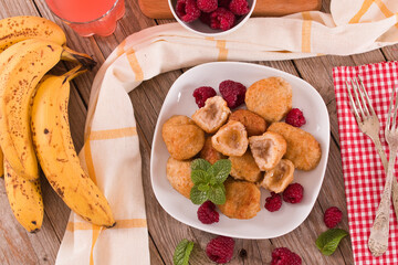 Banana fritters.