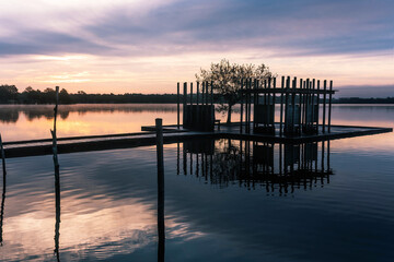 Fototapeta premium beautiful landscape of the lake of the city of Azur in the south west of France