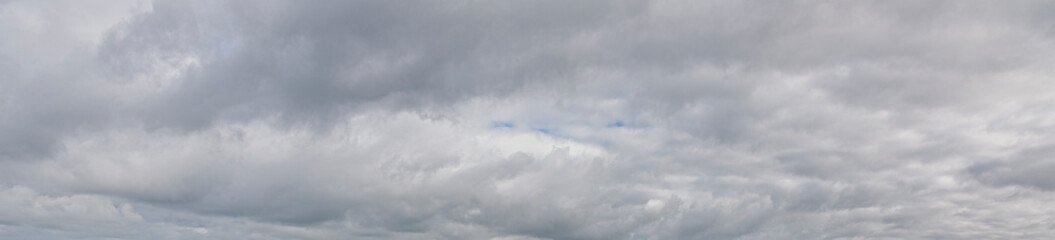 Image of a dark and cloudy sky during the day