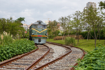 Obraz premium Railroad tracks and locomotives in the wild