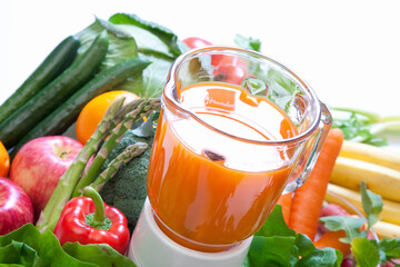 ジューサーと野菜果物の集合写真