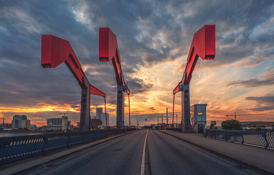 Diffenebr&uuml;cke Mannheim, Zugbr&uuml;cke Klappbr&uuml;cke