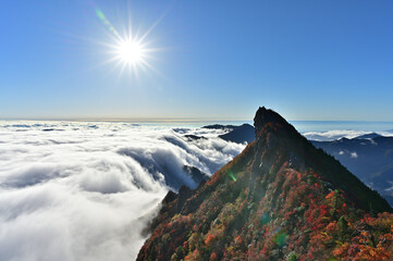 四国の名山、石鎚山の紅葉