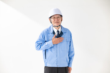 作業着のシニア男性