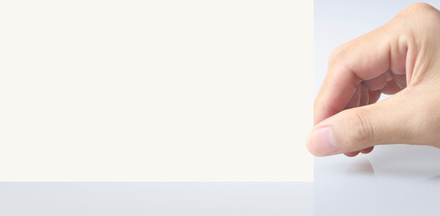 Obraz premium Hand holding virtual paper with your