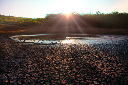 Lake on the verge of extinction after a dry summer . Ecological drought disaster