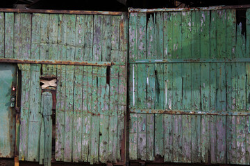 バラックの木戸