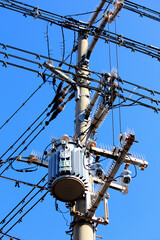 電柱の変圧器