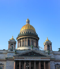 Fototapeta na wymiar Saint Isaac's cathedral in St Petersburg, Russia. Scenic christian church facade exterior, one of the most famous cathedrals in the world outdoor view