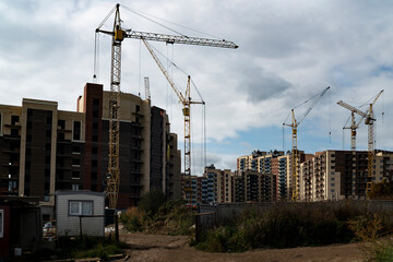 Construction of a cascade of multi-storey houses.