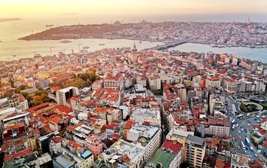 Fototapeta na wymiar Aerial view of the new town Karaköy in Istanbul, Turkey