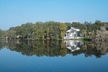 Fototapeta na wymiar Landscape of Historical Town of Temple Terrace Florida