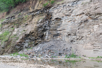 Vermilion River gorg, stone wall next to river