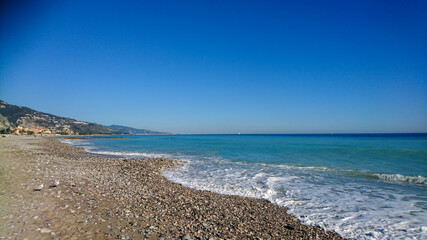 Fototapeta na wymiar plage de la ville de Nice