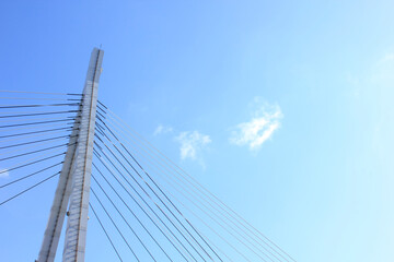 天保山大橋と青空