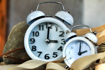 Naklejka premium Clocks marking winter time change