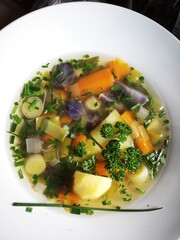 Gemüse Suppe zum Fasten brechen