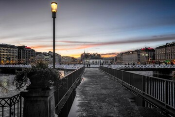 Genève, la rade de nuit