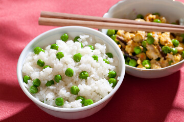 豆ごはんと卵とじ