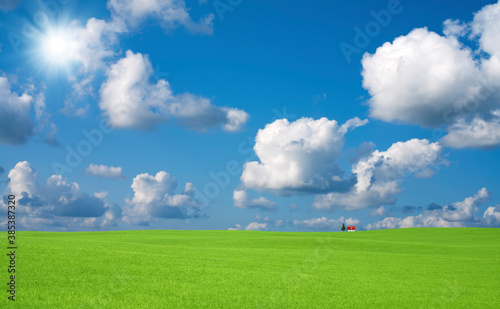 草原の赤い屋根の家と雲と太陽 Wall Mural Wallpaper Murals Paylessimages