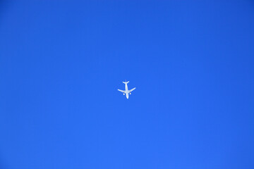 青空のジェット機