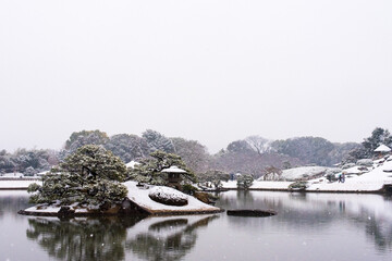 冬の岡山後楽園 岡山城 雪景色