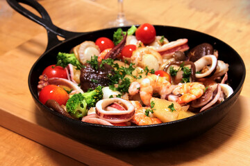 楽しくホームパーティーシーフード 海鮮 アヒージョ Homeparty Seafood Ajillo