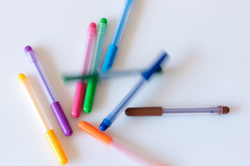 カラフルなカラーペン
