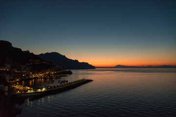 Fototapeta premium Sunrise in the bay of Amalfi