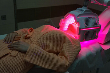 Center for Cosmetology and Aesthetic Medicine. Photodynamic therapy.