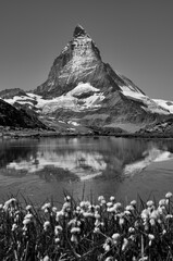 Matterhorn Zermatt Berg Spiegelung Riffelsee Gornergrat Schweiz Wallis Panorama Reflektion Gipfel...