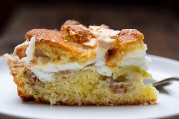 Rhubarb and meringue cake slice