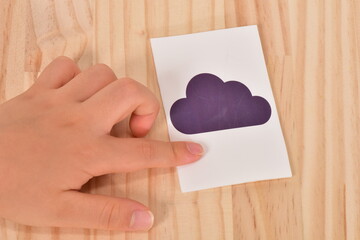 指差しする曇りのカード	