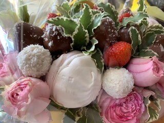 cream with strawberries