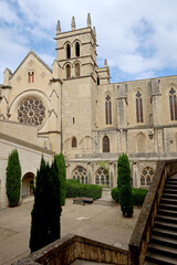 Fototapeta na wymiar Cathédrale Saint-Pierre à Montpellier